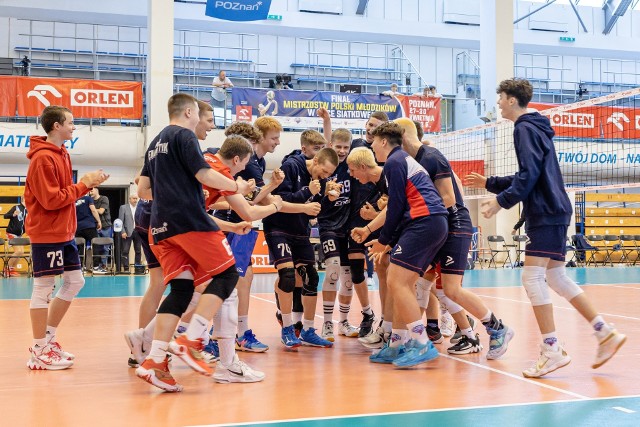 Tak młodzi siatkarze Enei Energetyka cieszyli się ze zwycięstwa nad Norwidem Częstochowa w meczu o trzecie miejsce mistrzostw Polski