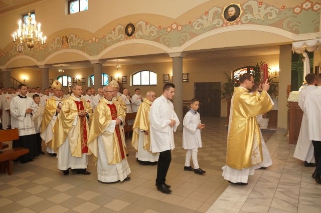 Kapłani z diecezji kieleckiej pielgrzymowali do sanktuarium we Włoszczowie, między innymi z biskupem Janem Piotrowskim.