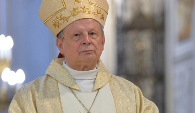 Biskup Henryk Tomasik został rzekomo obłożony sankcjami Stolicy Apostolskiej.