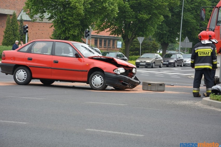 Wypadek w Lesznie: Motocyklista ranny na krajowej "piątce"