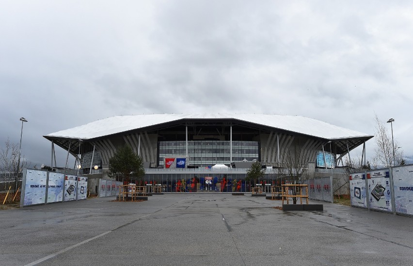 Lyon - Stade des Lumieres: 58,215