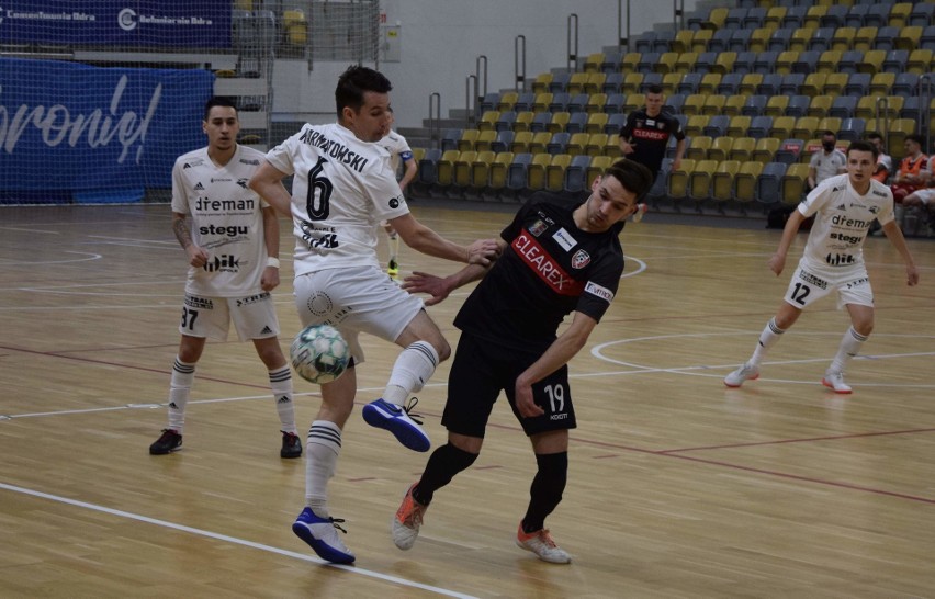 Statscore Futsal Ekstraklasa. Miłe złego początki. Dreman Opole Komprachcice przegrał z Clearexem Chorzów [RELACJA, ZDJĘCIA, ROZMOWA]