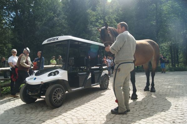 Rozpoczęły się testy meleksów na trasie do Morskiego Oka 