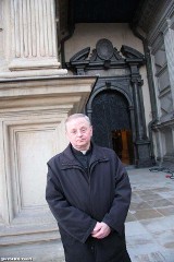 Proboszcz katedry na Wawelu: - Dobrze, że Lech Kaczyński tutaj zostanie