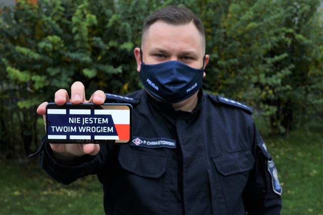 Akcja policjanta z Opola zatacza coraz szersze kręgi w Internecie.