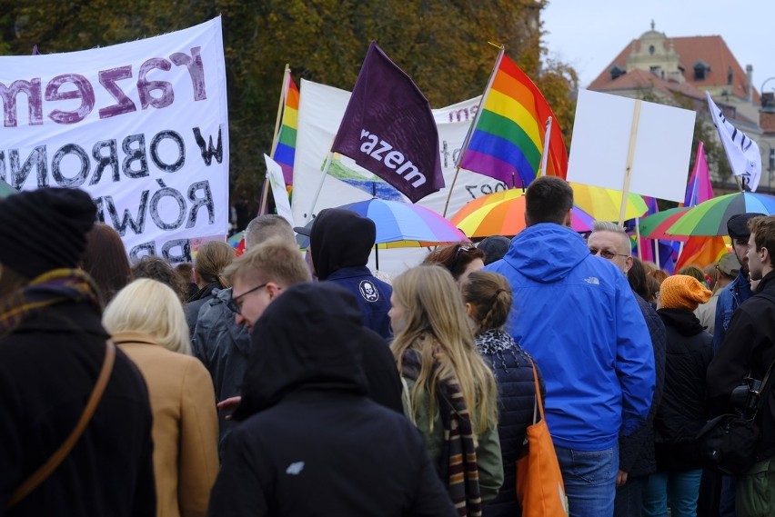 Na terenie toruńskiej starówki zaplanowano na dziś w summie...