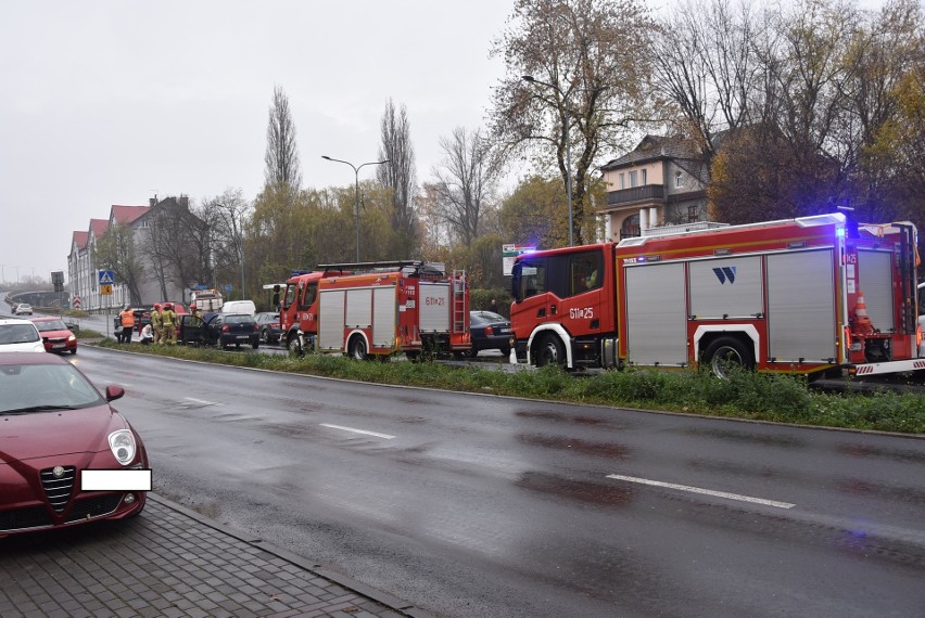Sosnowiec. Kolizja dwóch samochodów przy ulicy Wawel. Na szczęście nikt nie został ranny