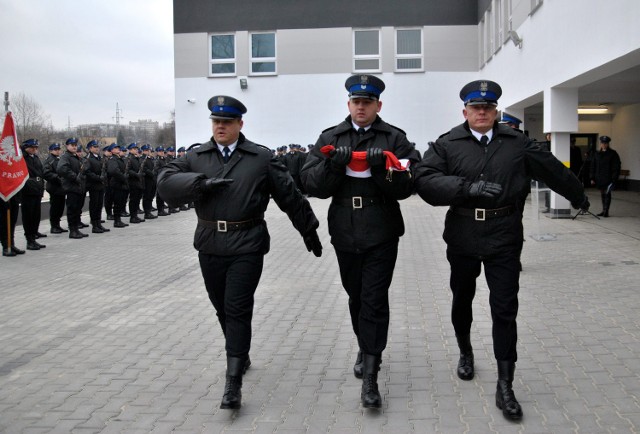 W poniedziałek oficjalnie otworzono nową siedzibę III komisariatu policji przy ul. Kunickiego 42.