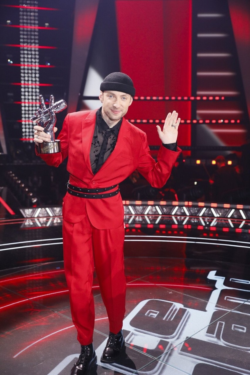 „The Voice of Poland 13”. Tak wyglądały gwiazdy na podczas wielkiego finału! Bajkowa Justyna Steczkowska, wystawna Lanberry, skromny Marek Piekarczyk i inni. Publikujemy zdjęcia