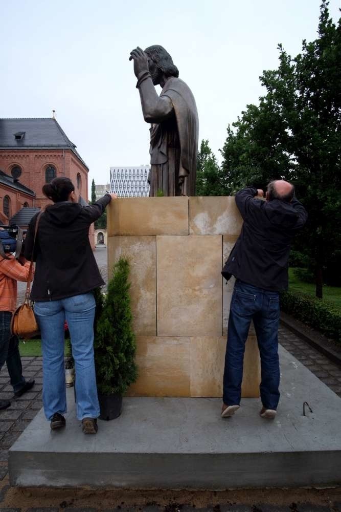 Nadzór budowlany skontrolował figurę Chrystusa