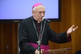 Poseł Olszewski: Biskup Andrzej Suski nie powinien być honorowym obywatelem Kujawsko-Pomorskiego