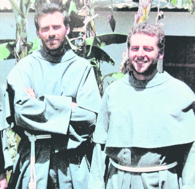 Misjonarze Michał Tomaszek spod Żywca i Zbigniew Strzałkowski spod Tarnowa, zamordowani w Peru przez Świetlisty Szlak