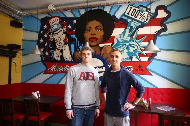 Lokal American Dream założyli dwaj bracia Kamil (z lewej) i Norbert Chochołowie z Radomia.