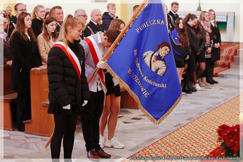 W pięknej uroczystości wzięli udział strażacy, uczniowie...