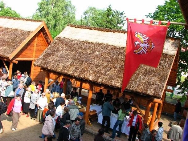 Gród Książąt Mazowieckich stał się wyróżnikiem Ostrowi.