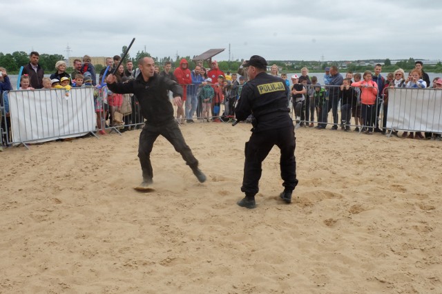 Piknik policyjny na Dzień Dziecka nad zalewem Dojlidy