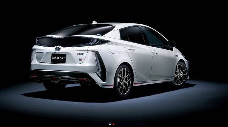 2. Sportowy Prius Fot. Toyota...