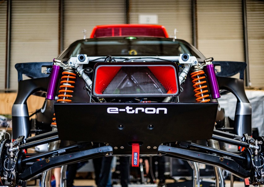 Audi RS Q e-tron...