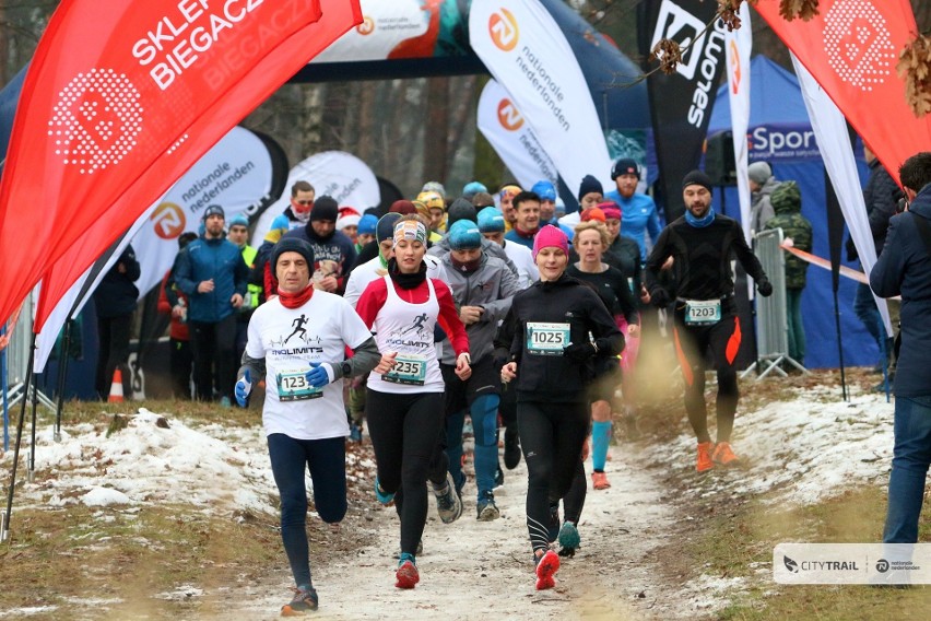 Walczyli nad Zalewem Zemborzyckim w kolejnym biegu z cyklu City Trail. Zobacz zdjęcia