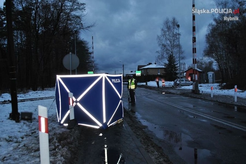 Tragedia w Świerklanach. Na drodze zginęła 32-letnia...