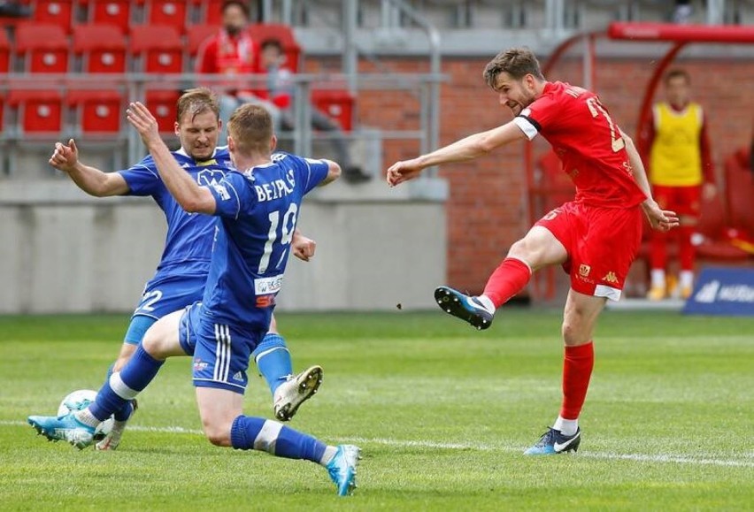 Widzew-Odra Opole. Trener Marcin Broniszewski chce korzystać ze wszystkich graczy z ważnymi kontraktami