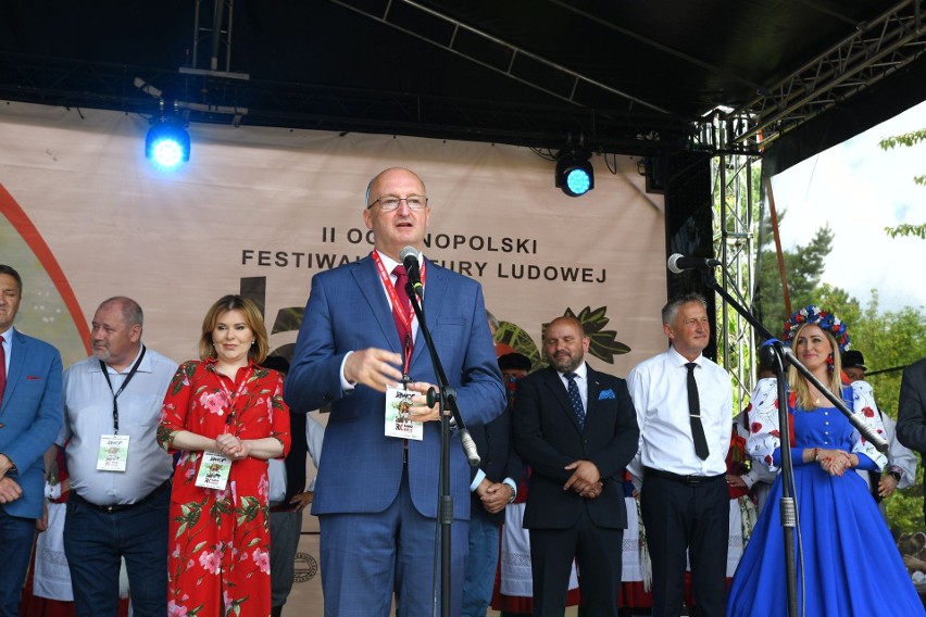 VIP-y na festiwalu piosenki ludowej "Jawor - u źródła kultury" w Tokarni. Politycy, samorządowcy i aktor. Zobaczcie zdjęcia