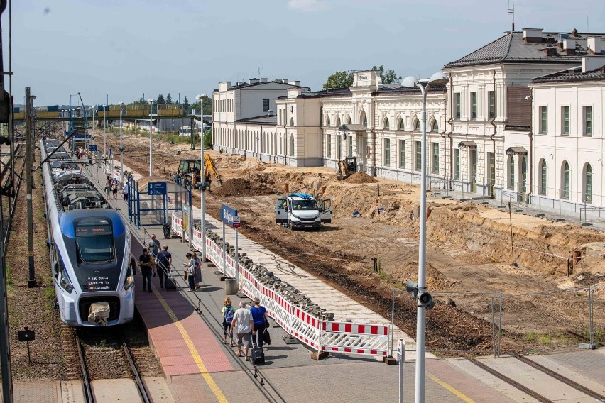 Rail Baltica. Z Białegostoku do Ełku w 55 minut? Taki jest plan. PKP chce zmienić projekt, by pociągi mogły pojechać 200 km/h 