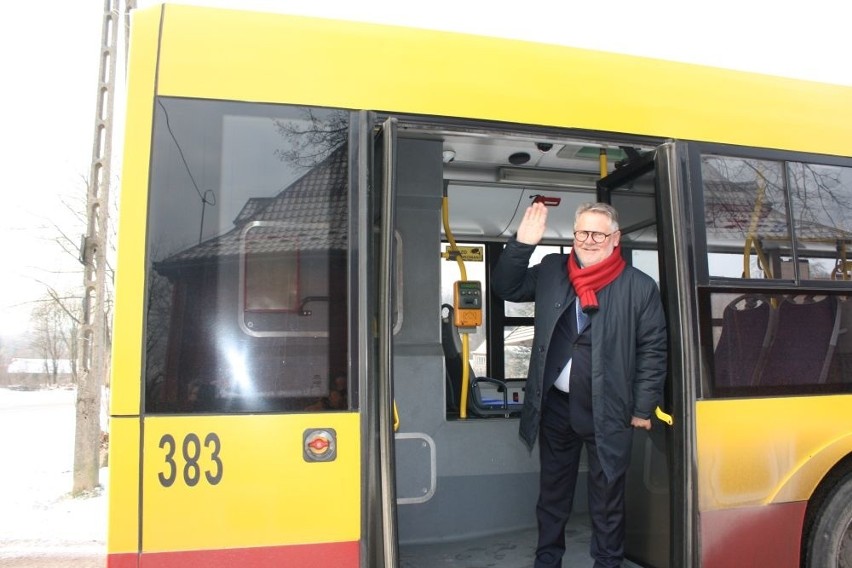 Pierwszy kurs autobusu MPK Kielce do Klonowa w gminie Łączna. Był długo wyczekiwany