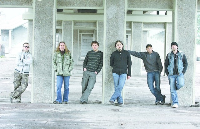 "After..." w pełnym składzie (od lewej): Mariusz Ziółkowski, Krzysiek Drogowski, Czarek Bregier, Wojtek Tymiński, Tomek Wiśniewski, Radek Więckowski.