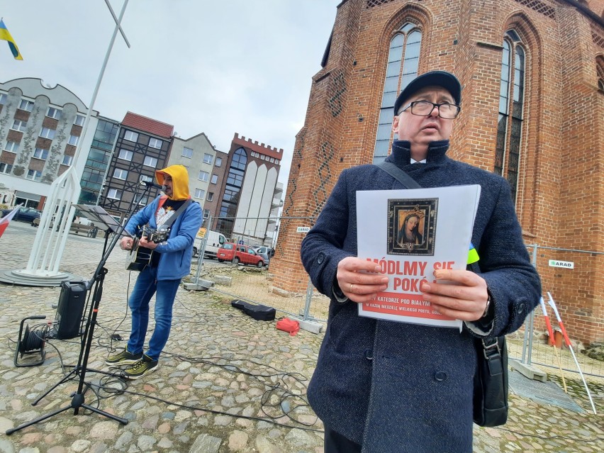 Modlitwy o pokój będą w każdą niedzielę o 14.00 przy Białym...