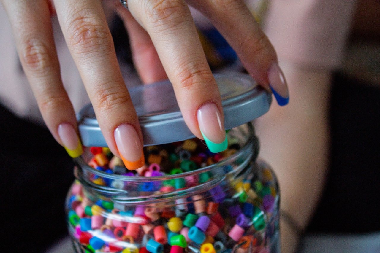 Gorące trendy w manicure na 2022 rok. Sprawdź!