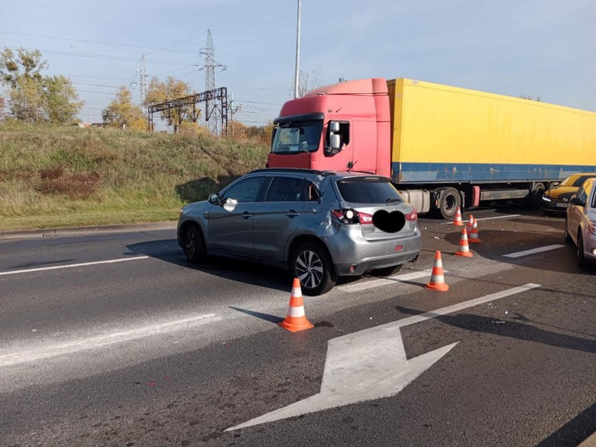 Zderzenie na Kamiennej w Bydgoszczy. Były utrudnienia dla kierowców [zdjęcia]