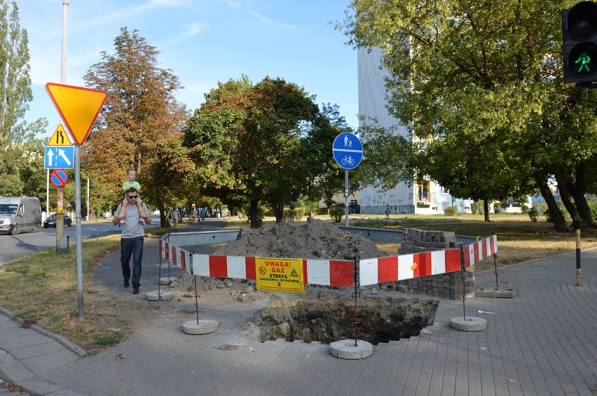 Gaz na Borowskiej. Ludzie boją się wybuchu, gazownia uspokaja