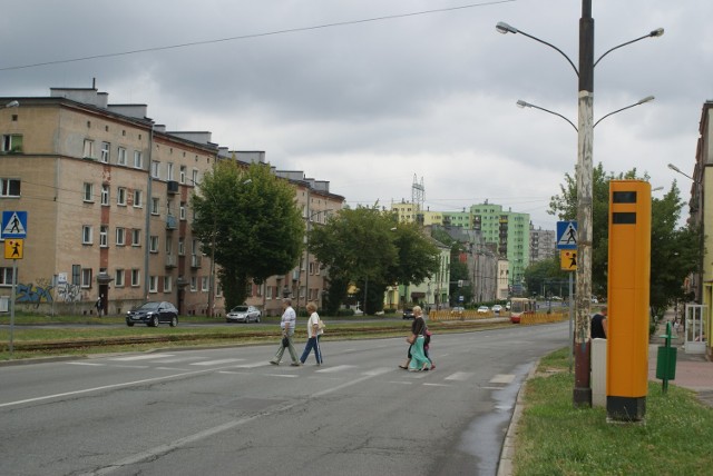 Fotoradary straż miejska ukrywała w jednym z czterech masztów w mieście, np. tutaj w rejonie ul. Wiśniowej i Piłsudskiego