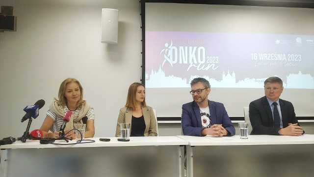 Od lewej: Magdalena Borkowska, Magdalena Maciejczuk, Piotr Skalij oraz Marek Malinowski