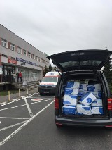 Koronawirus: Firmy z Wielkopolski przekazują maseczki i kombinezony do szpitala na Szwajcarskiej w Poznaniu