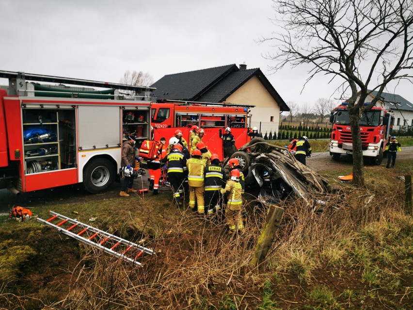 Tragiczny wypadek w miejscowości Włoki w gminie Świeszyno [zdjęcia]