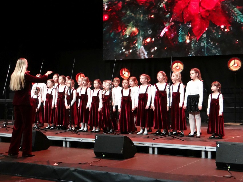 Chór dziecięcy Mała Fermata i Instytut Muzyki Gospel z nagrodami na Międzynarodowym Festiwalu Kolęd i Pastorałek w Będzinie