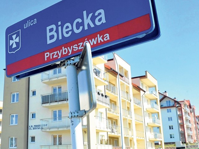 Ulica Biecka jest jedną z kilku, które chociaż leżą po stronie osiedla Kotuli, podlegają pod Przybyszówkę.