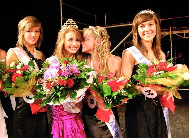 Tytuł Miss Polonia Nastolatek 2009 zdobyła 16-letnia Martyna...