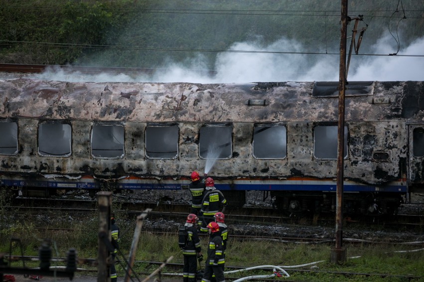 Spłonął wagon kolejowy na dworcu w Płaszowie