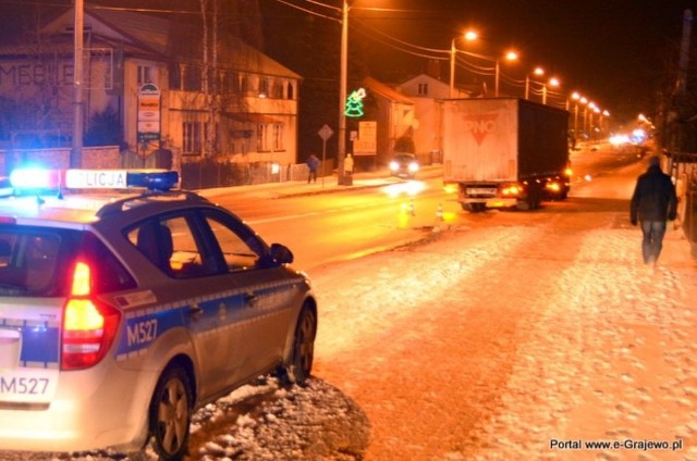 Wypadek na ul. Kopernika w Grajewie. Tir potrącił kobietę