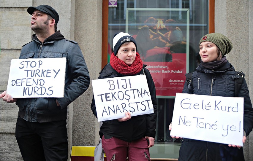 "Stop tureckiej agresji!". Protestowało kilkanaście osób