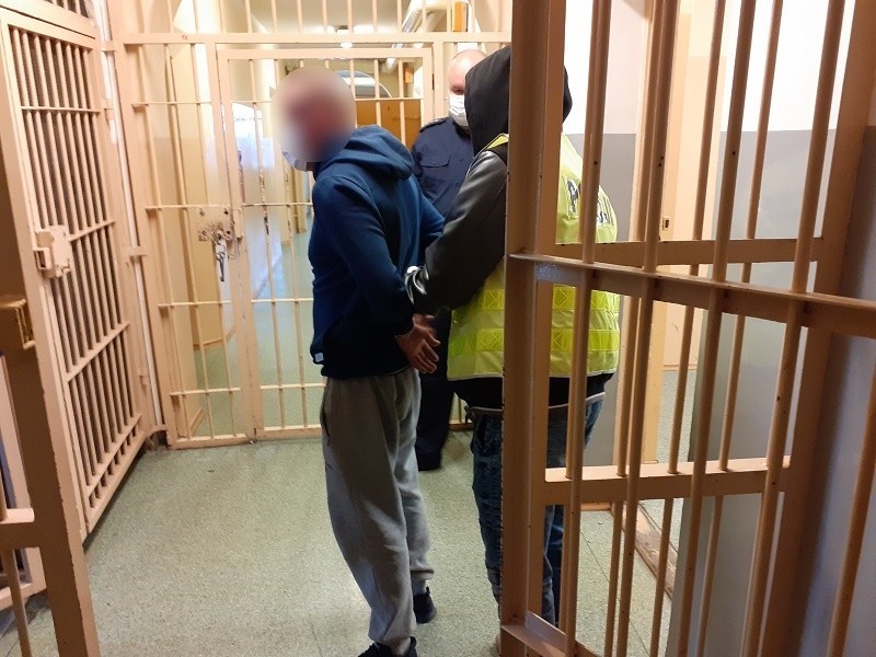 35-latek zatrzymany przez policję lęborską w sprawie...