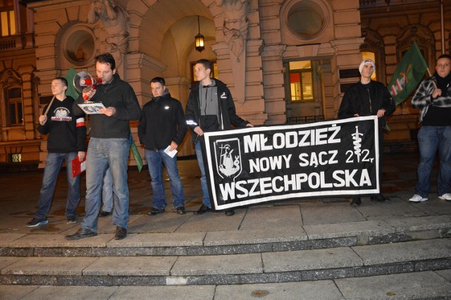 Młodzież Wszechpolska planuje w Piwnicznej protest taki jak w Sączu.