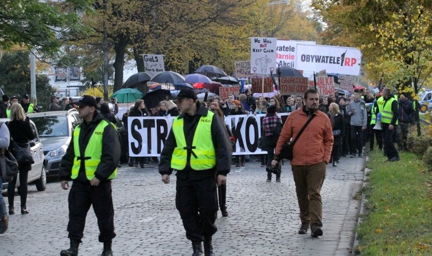 Czarny Marsz 24.10.2016 - Strajk Kobiet we Wrocławiu