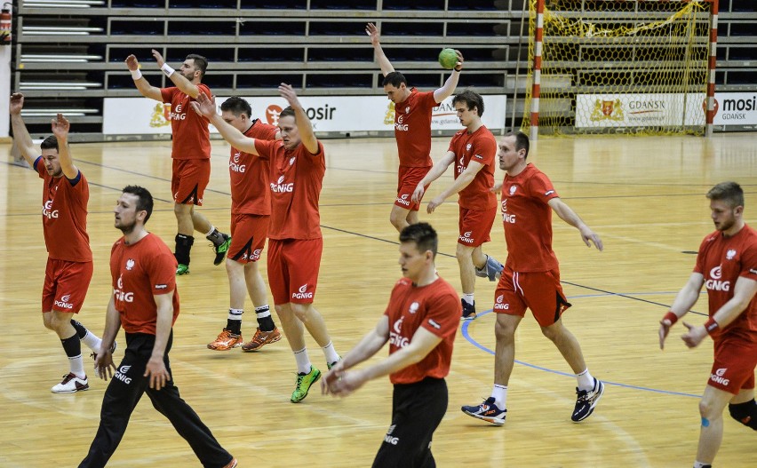 Trening reprezentacji w piłce ręcznej przed turniejem...