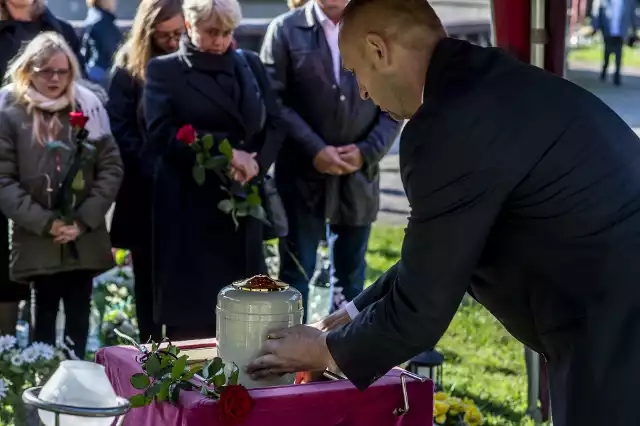 Pogrzeb Jerzego Bzdęgi, byłego bramkarza Olimpii i Warty Poznań.