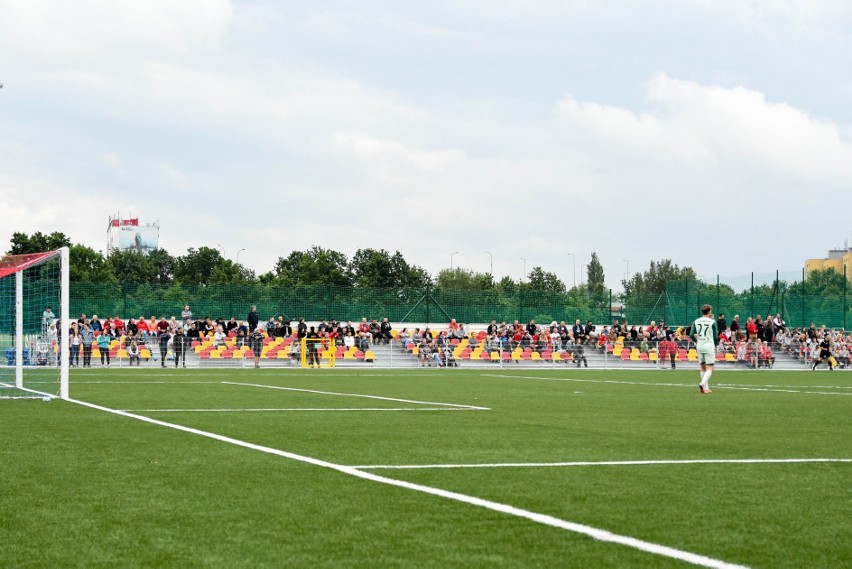 Nowy, piękny stadion we Wrocławiu. Pierwszy oficjalny mecz za nami (ZDJĘCIA). Ślęza Wrocław - Śląsk II Wrocław 3:0