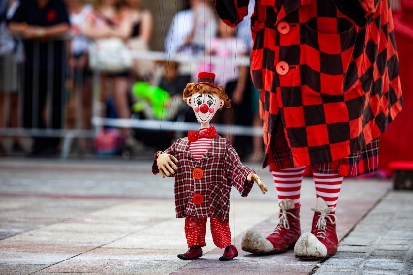 Festiwal Teatrów Ulicznych w latach poprzednich